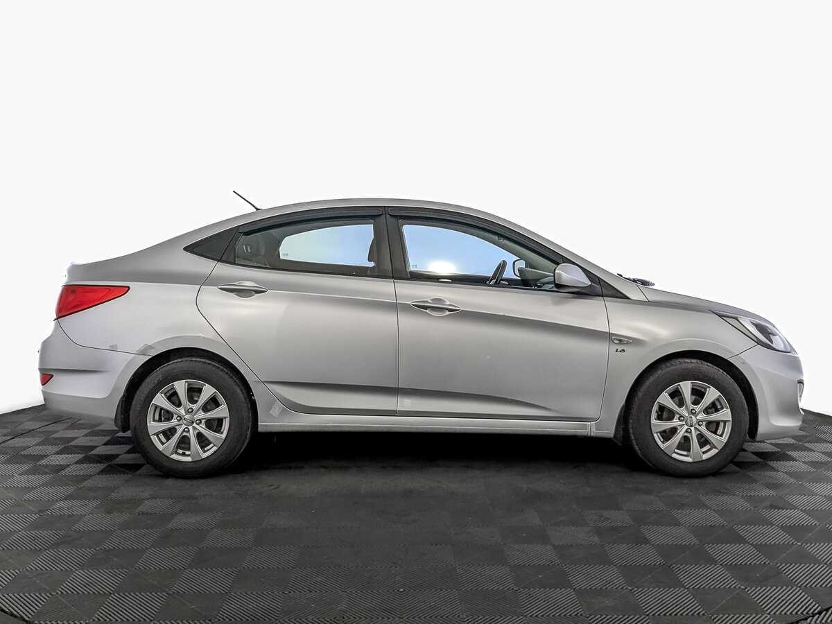 Hyundai Solaris, 2012 - фото №4