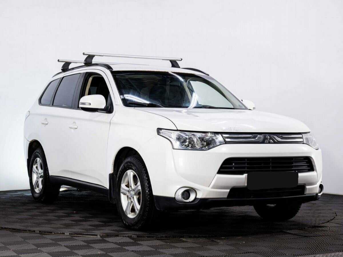 Mitsubishi Outlander, 2012 - фото №3