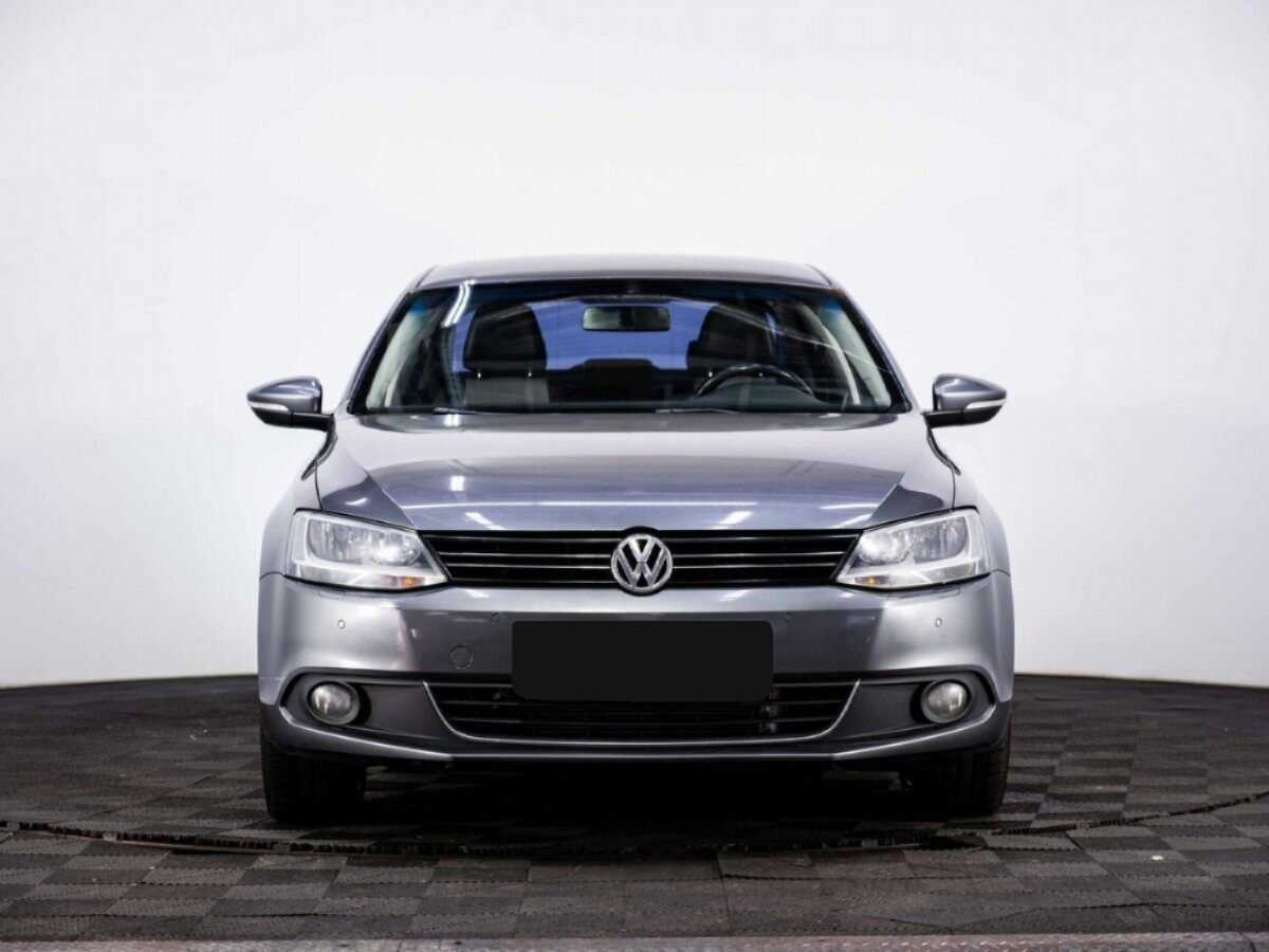 Volkswagen Jetta, 2012 - фото №2