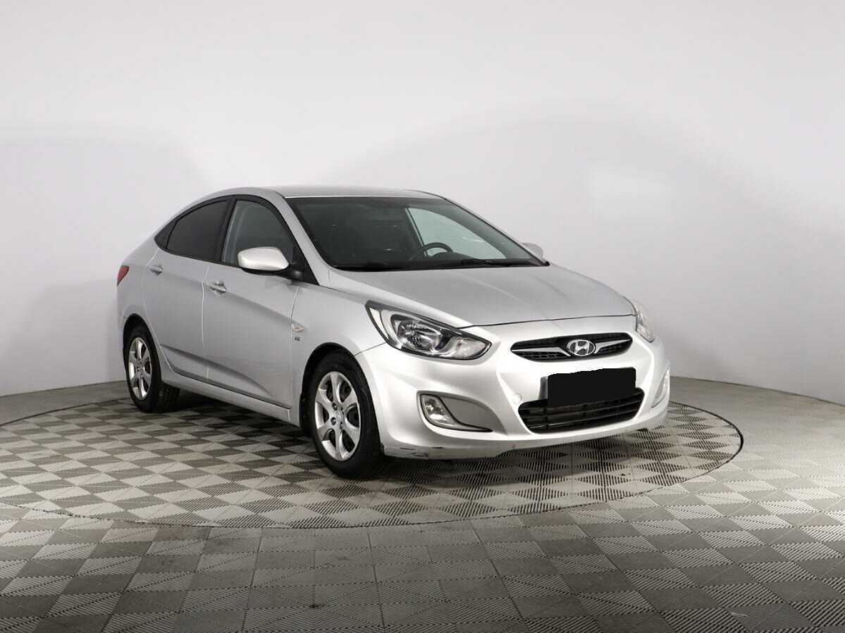 Hyundai Solaris, 2012 - фото №3