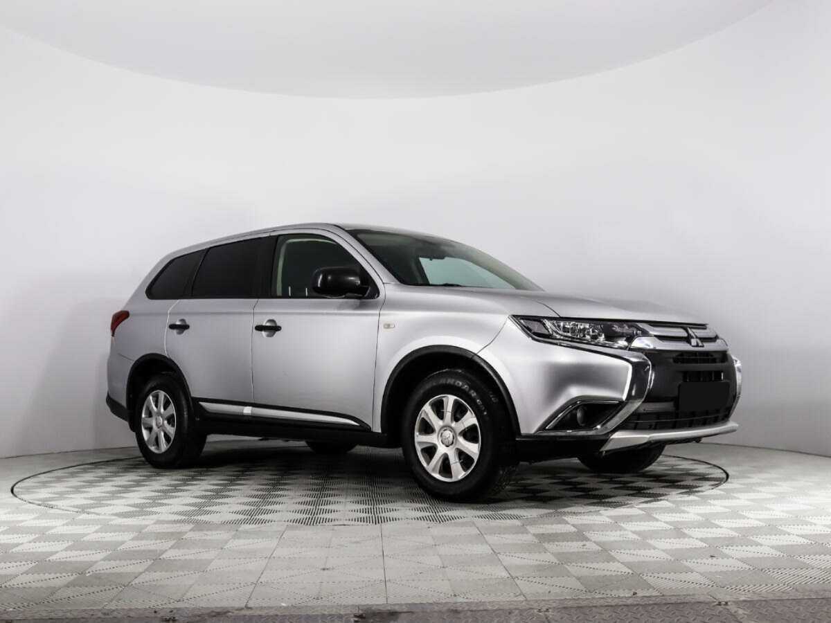 Mitsubishi Outlander, 2018 - фото №3