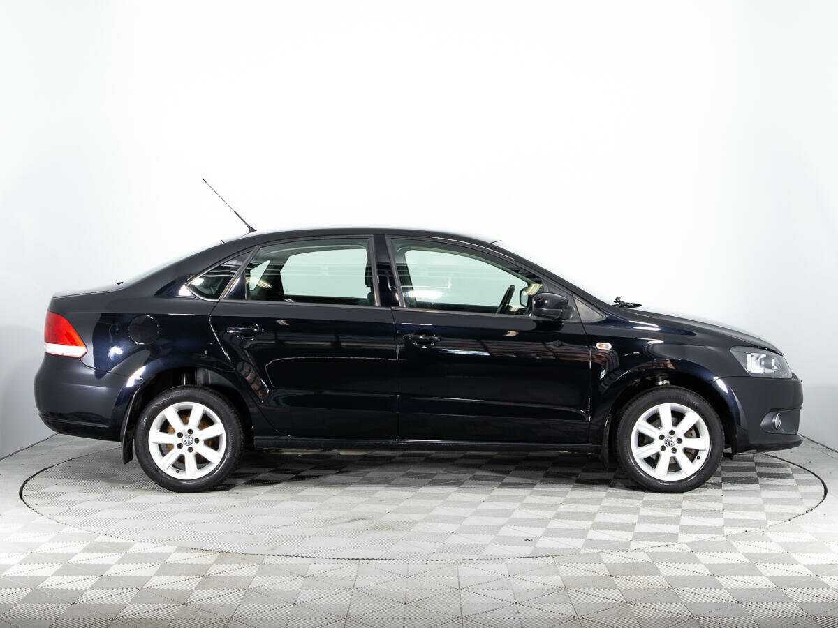 Volkswagen Polo, 2012 - фото №4