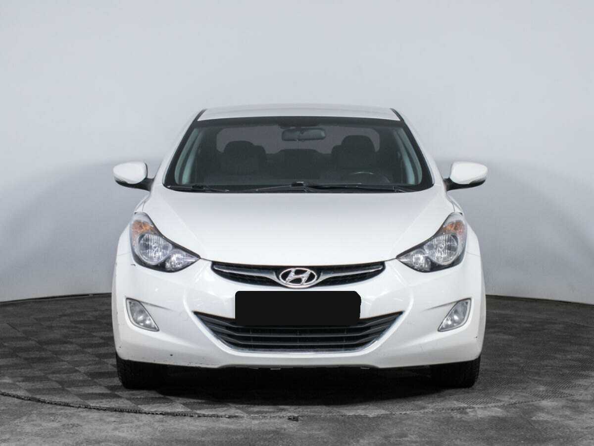 Hyundai Elantra, 2013 - фото №2