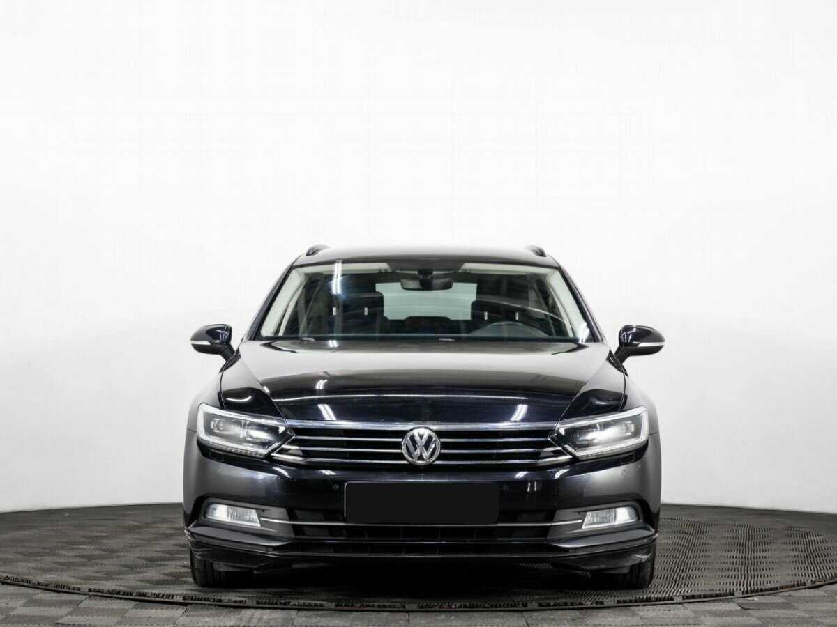 Volkswagen Passat, 2018 - фото №2