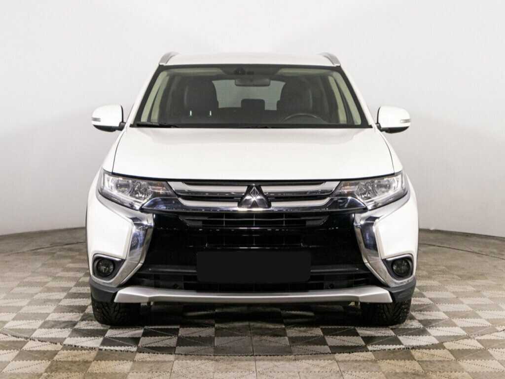 Mitsubishi Outlander, 2018 - фото №2