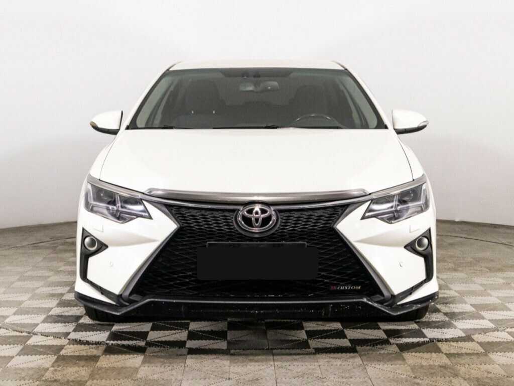 Toyota Camry, 2018 - фото №2