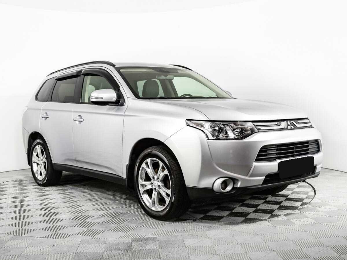 Mitsubishi Outlander, 2012 - фото №3