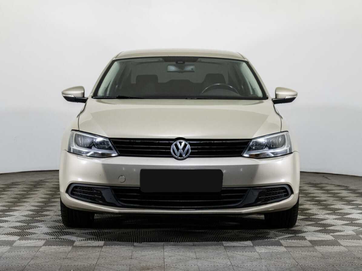 Volkswagen Jetta, 2012 - фото №2