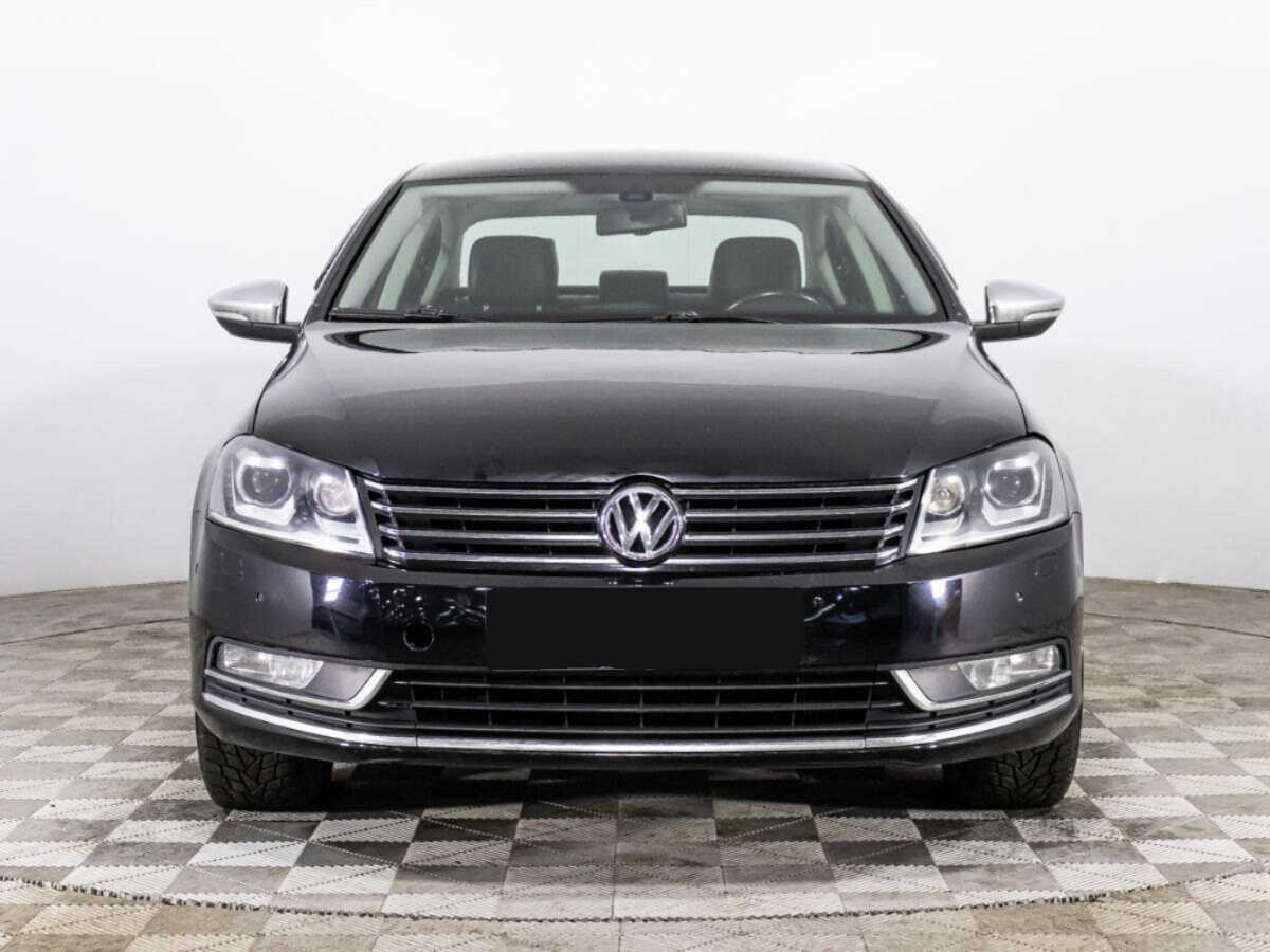 Volkswagen Passat, 2012 - фото №2