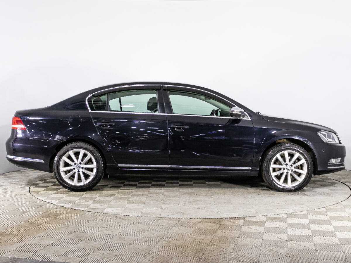 Volkswagen Passat, 2012 - фото №4