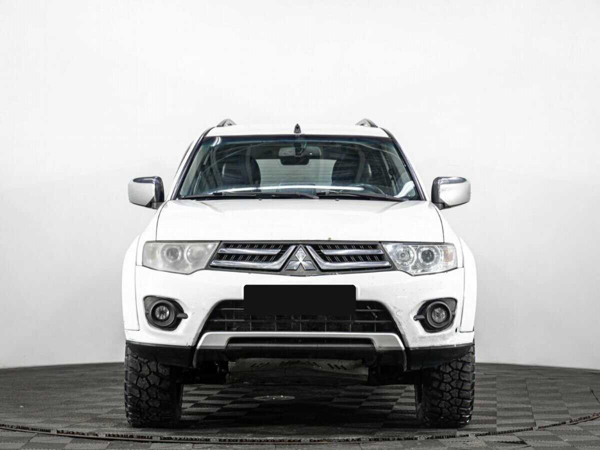 Mitsubishi Pajero Sport, 2014 - фото №2