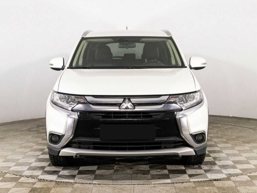 Mitsubishi Outlander, 2016 - фото №2