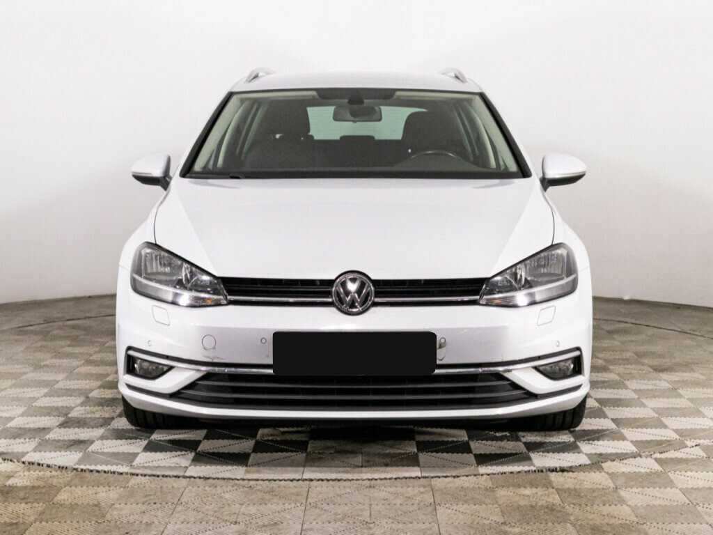 Volkswagen Golf, 2018 - фото №2