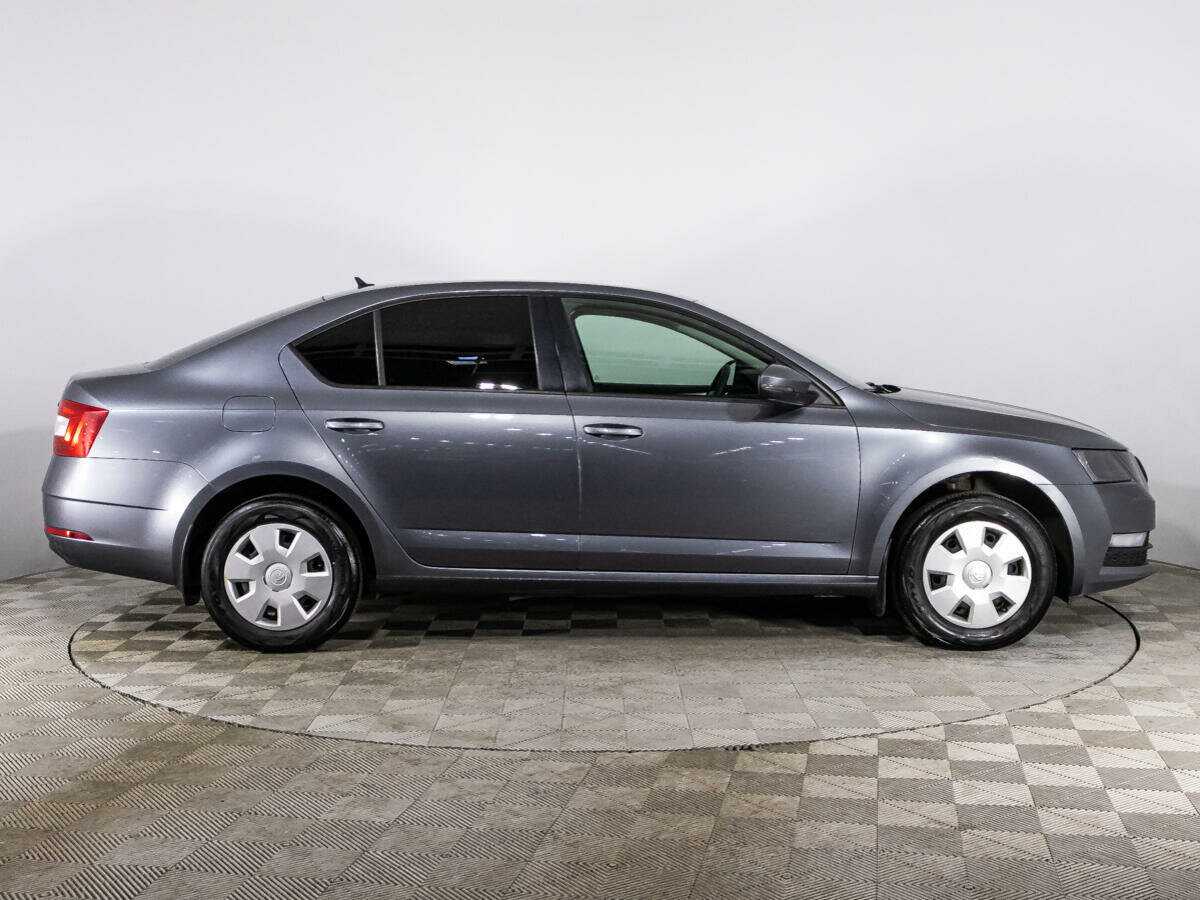 Skoda Octavia, 2018 - фото №4