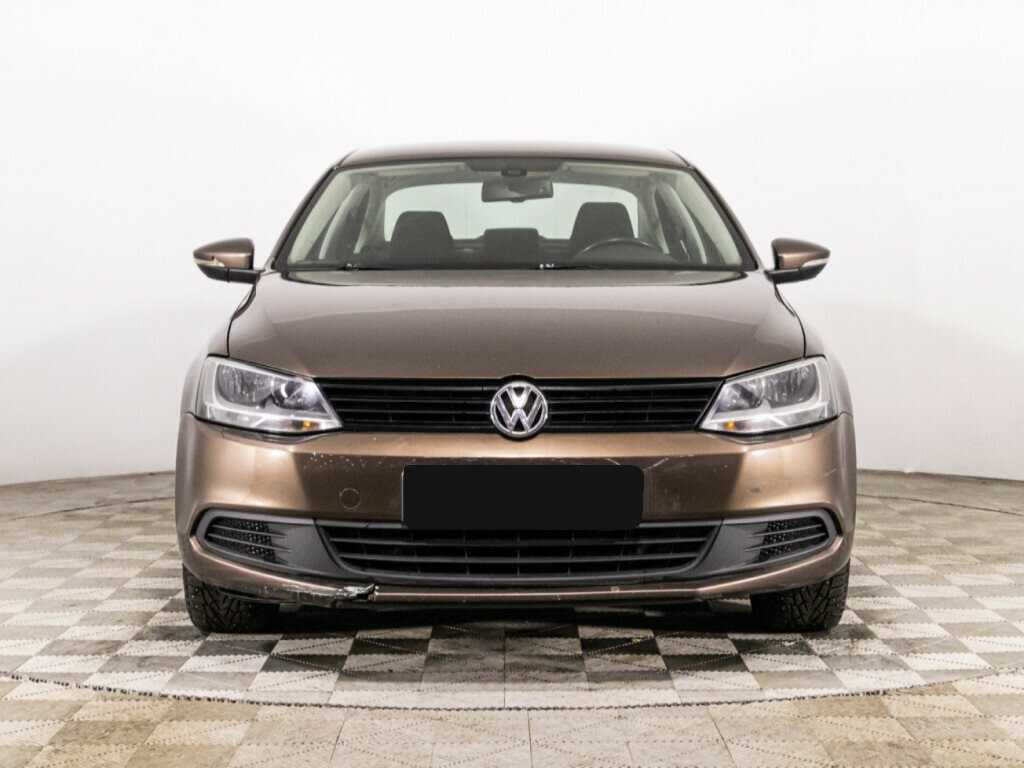 Volkswagen Jetta, 2012 - фото №2