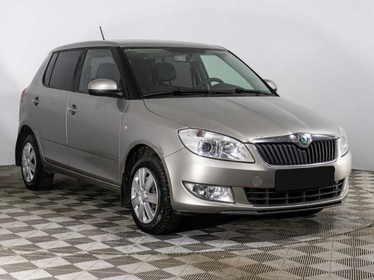 Skoda Fabia, 2012 - фото №3