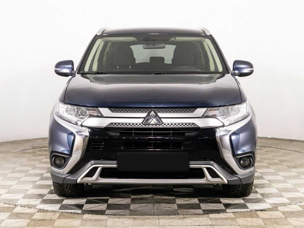 Mitsubishi Outlander, 2018 - фото №2