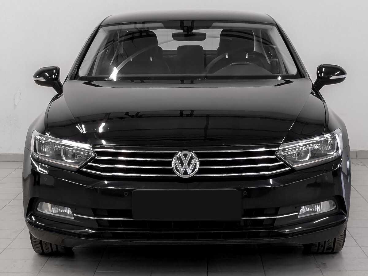 Volkswagen Passat, 2016 - фото №2