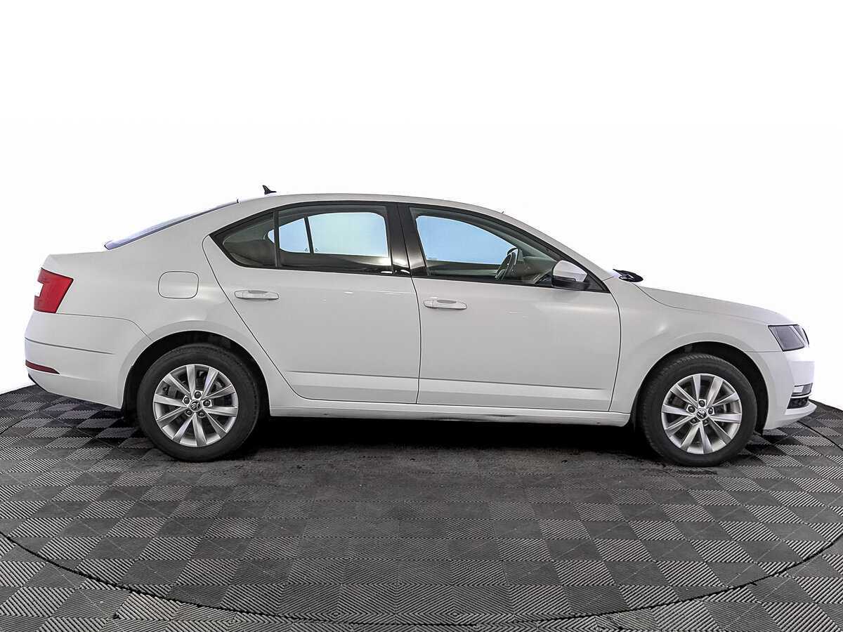Skoda Octavia, 2019 - фото №4