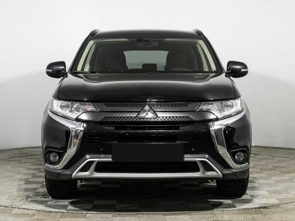 Mitsubishi Outlander, 2021 - фото №2