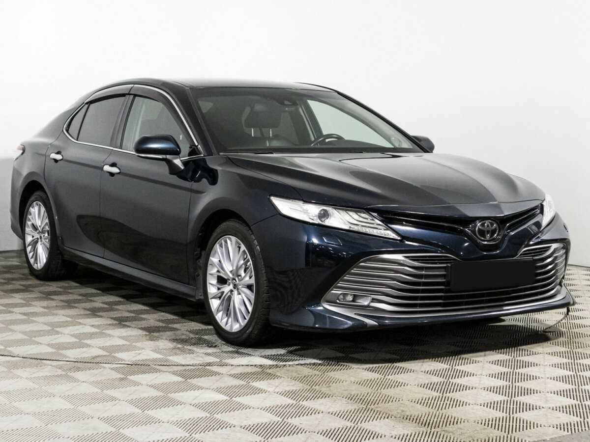 Toyota Camry, 2018 - фото №3