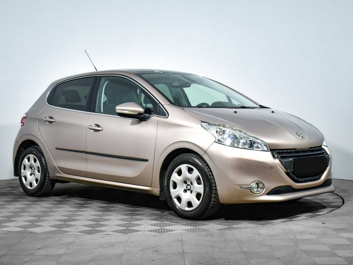 Peugeot 208, 2014 - фото №3