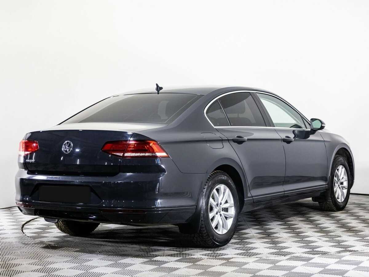 Volkswagen Passat, 2018 - фото №4