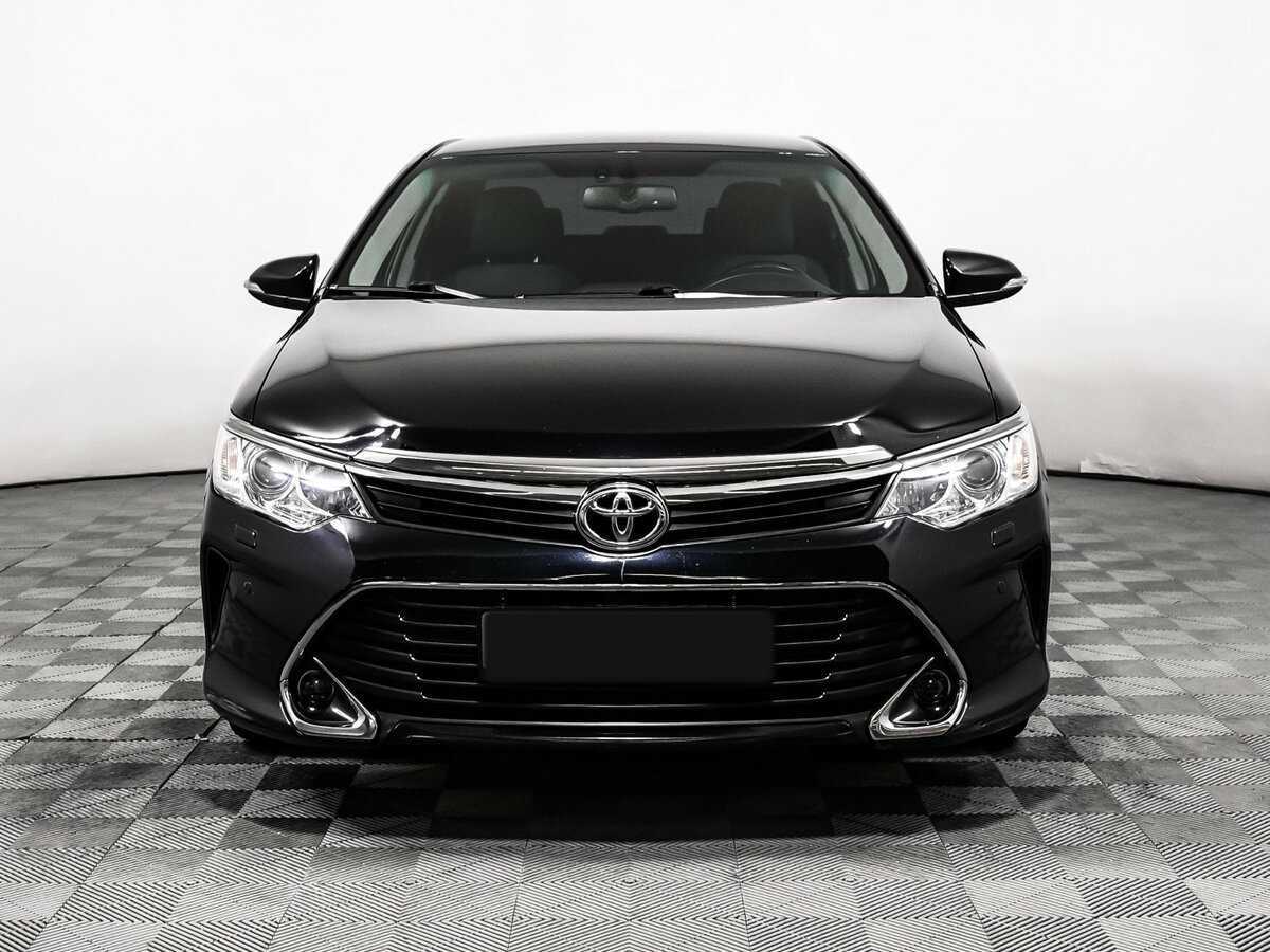 Toyota Camry, 2018 - фото №2