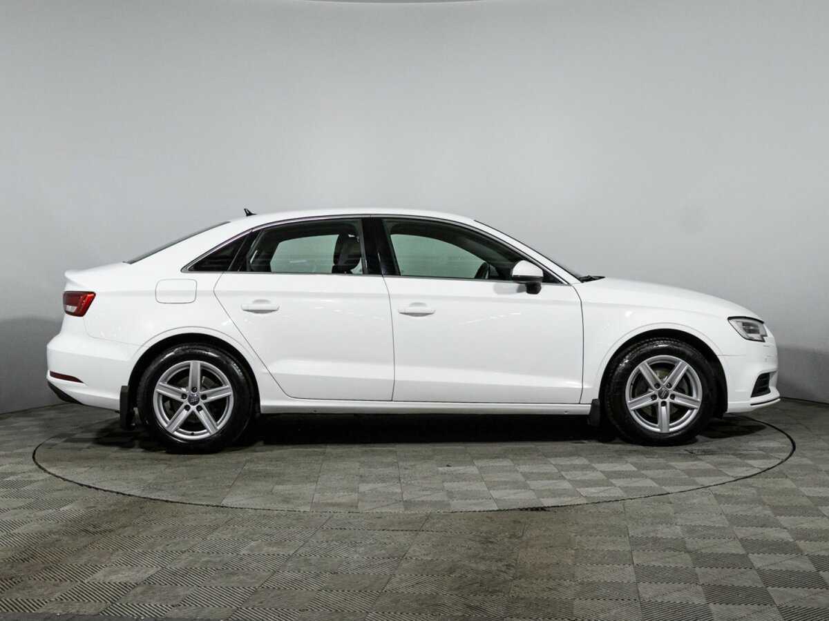 Audi A3, 2019 - фото №4