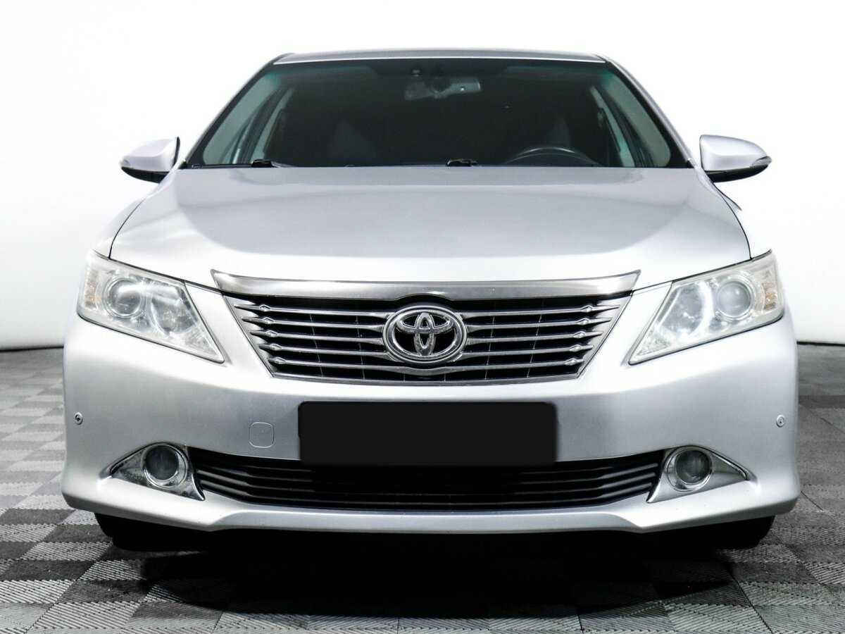 Toyota Camry, 2013 - фото №2