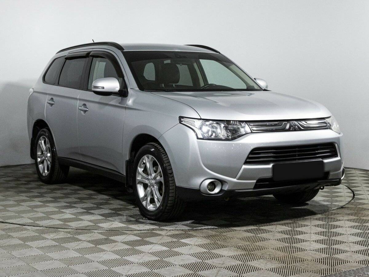 Mitsubishi Outlander, 2013 - фото №3