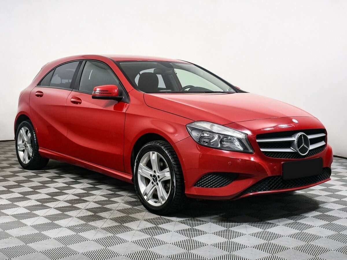 Mercedes-Benz A-Класс 180, 2013 - фото №3