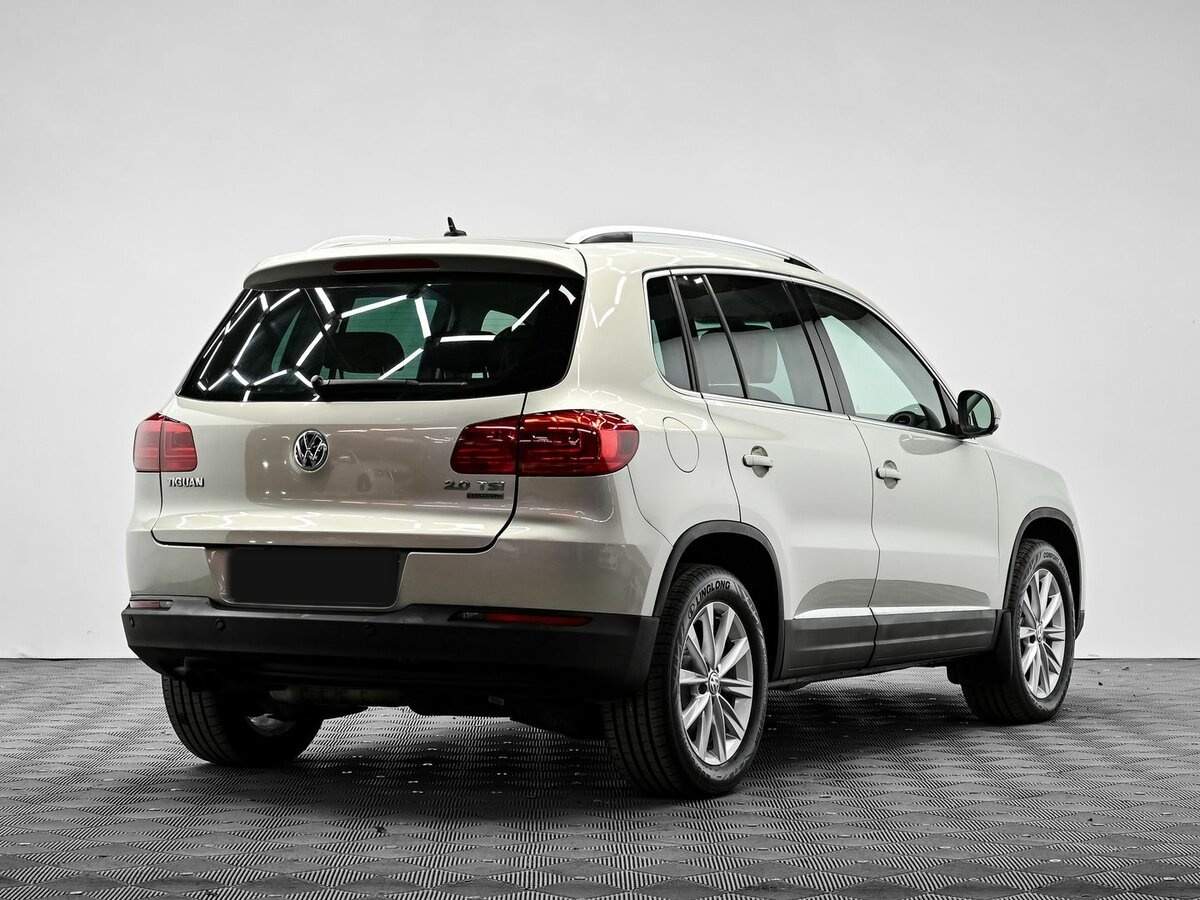 Volkswagen Tiguan, 2012 - фото №4