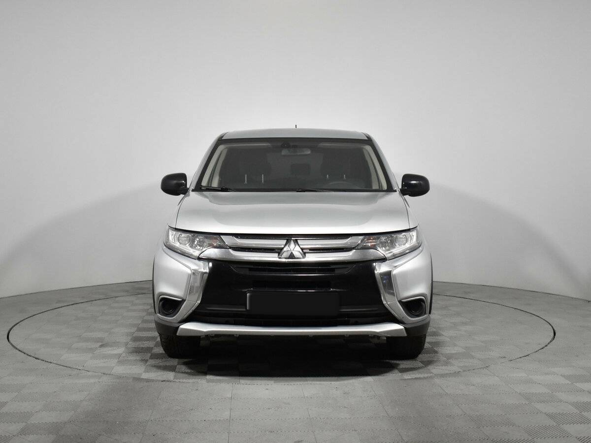 Mitsubishi Outlander, 2015 - фото №2