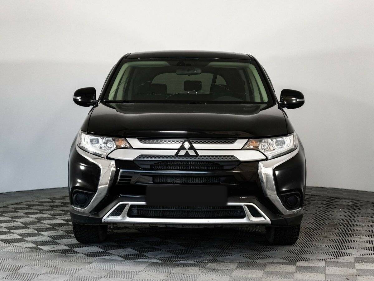 Mitsubishi Outlander, 2020 - фото №2