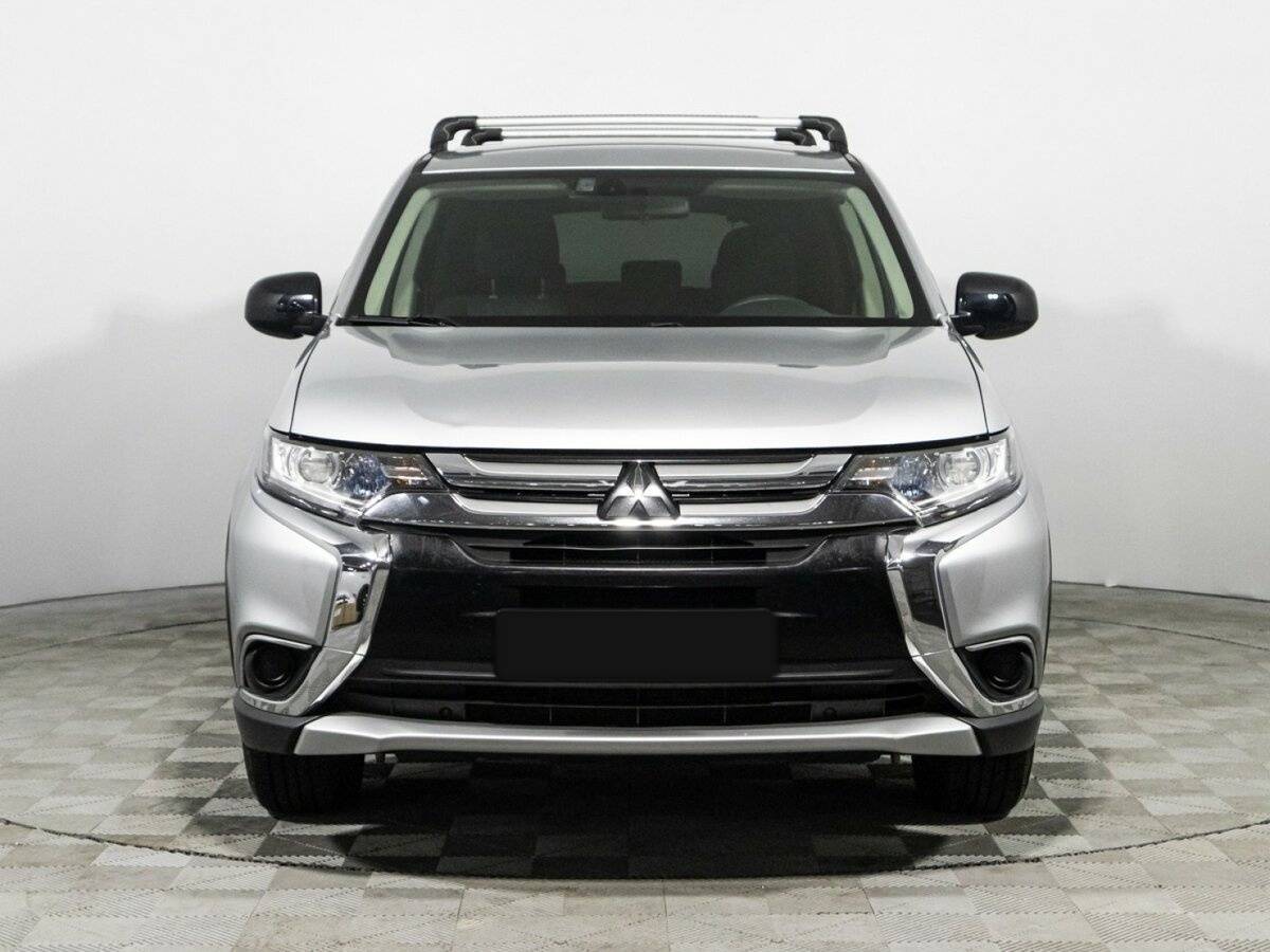 Mitsubishi Outlander, 2017 - фото №2