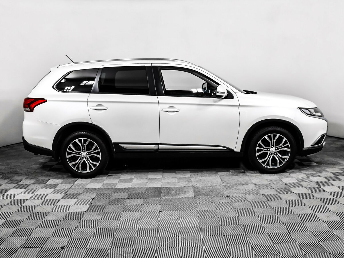 Mitsubishi Outlander III Рестайлинг 2, 2016 - фото №4