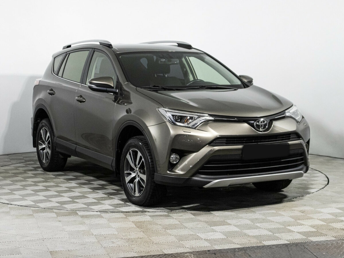 Toyota RAV4 IV (XA40) Рестайлинг, 2015 - фото №3