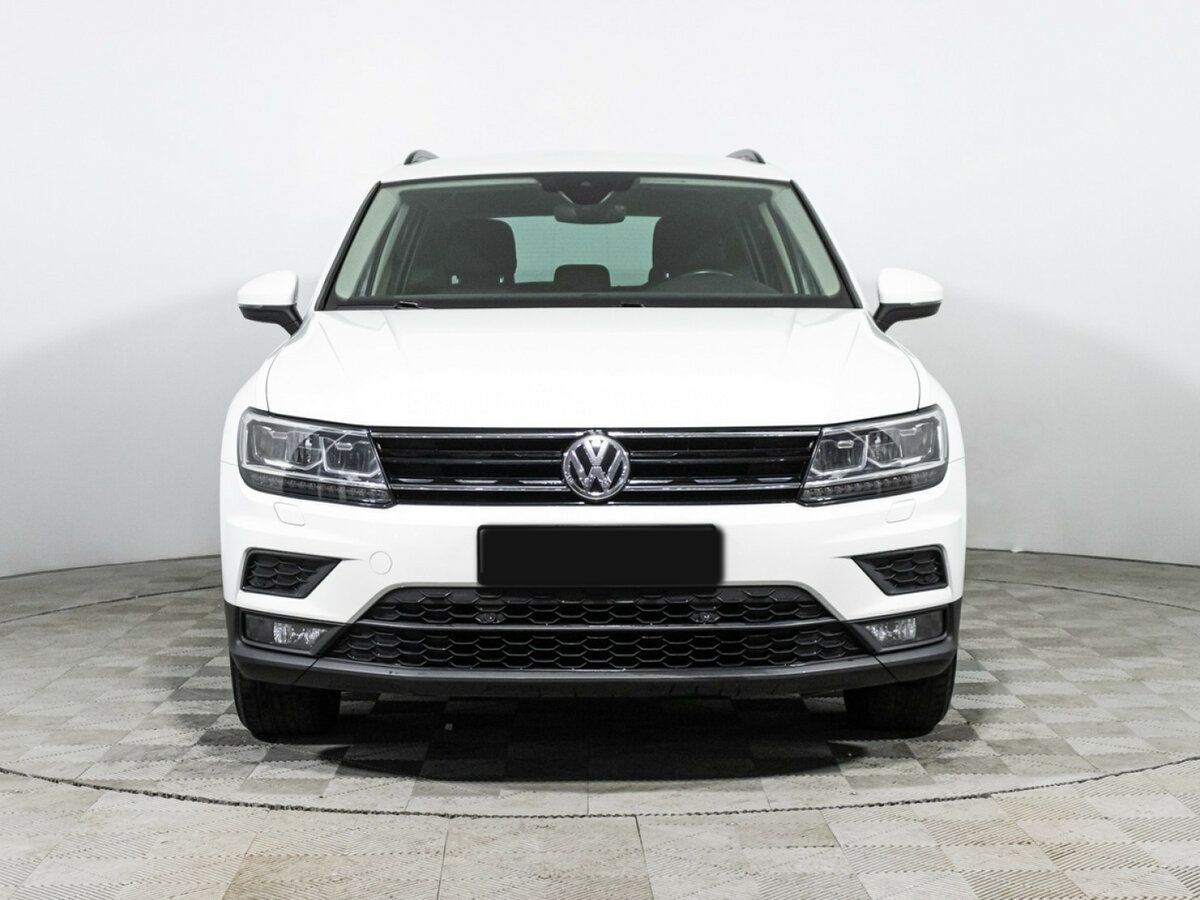Volkswagen Tiguan II, 2019 - фото №2
