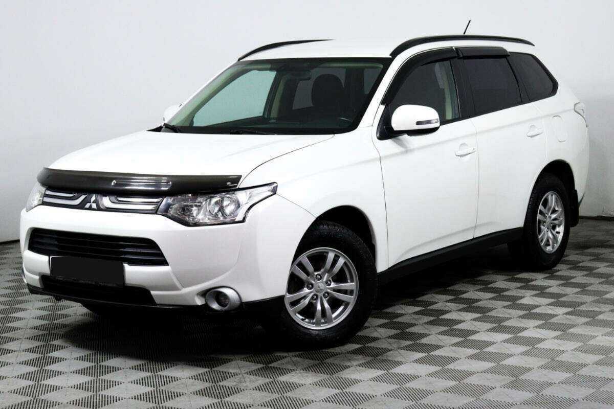 Mitsubishi Outlander, 2013