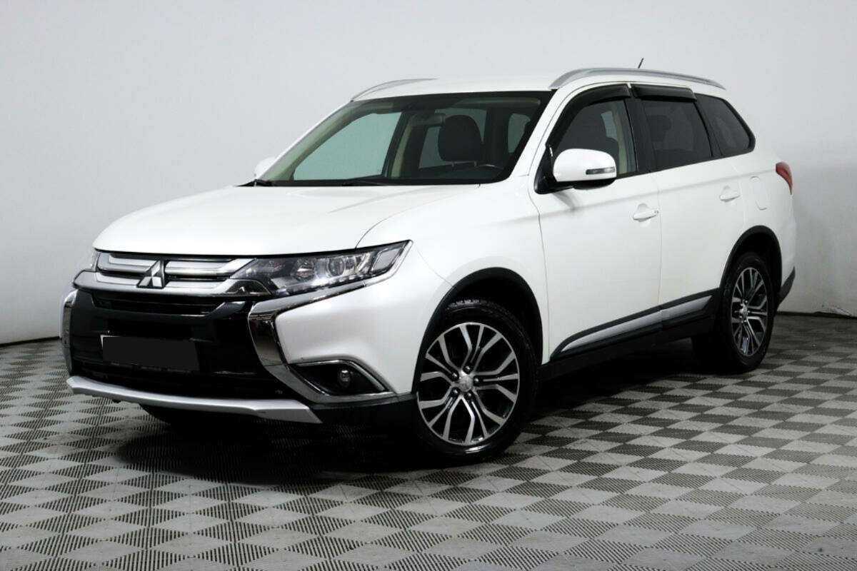 Mitsubishi Outlander, 2015