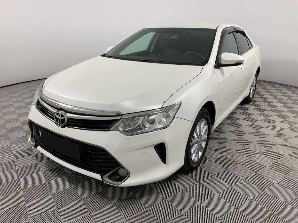 Toyota Camry, 2016