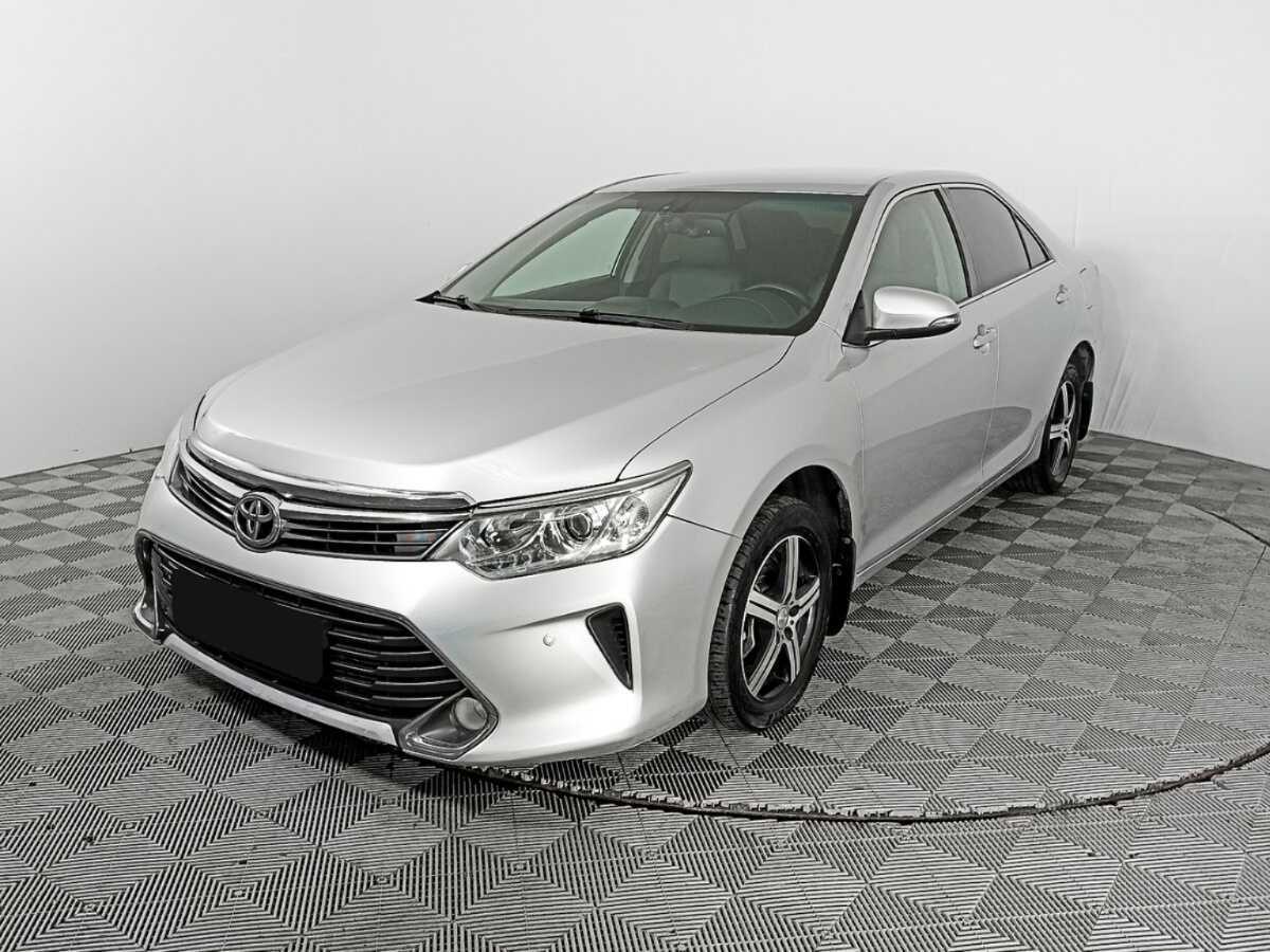 Toyota Camry, 2015